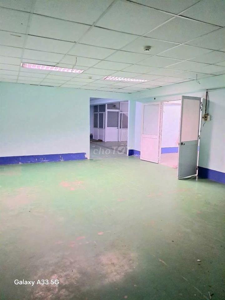 Kho Xưởng + Văn Phòng (800m²) 