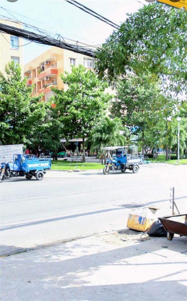 NHÀ MẶT TIỀN - NGAY CHUNG CƯ BÀU CÁT
