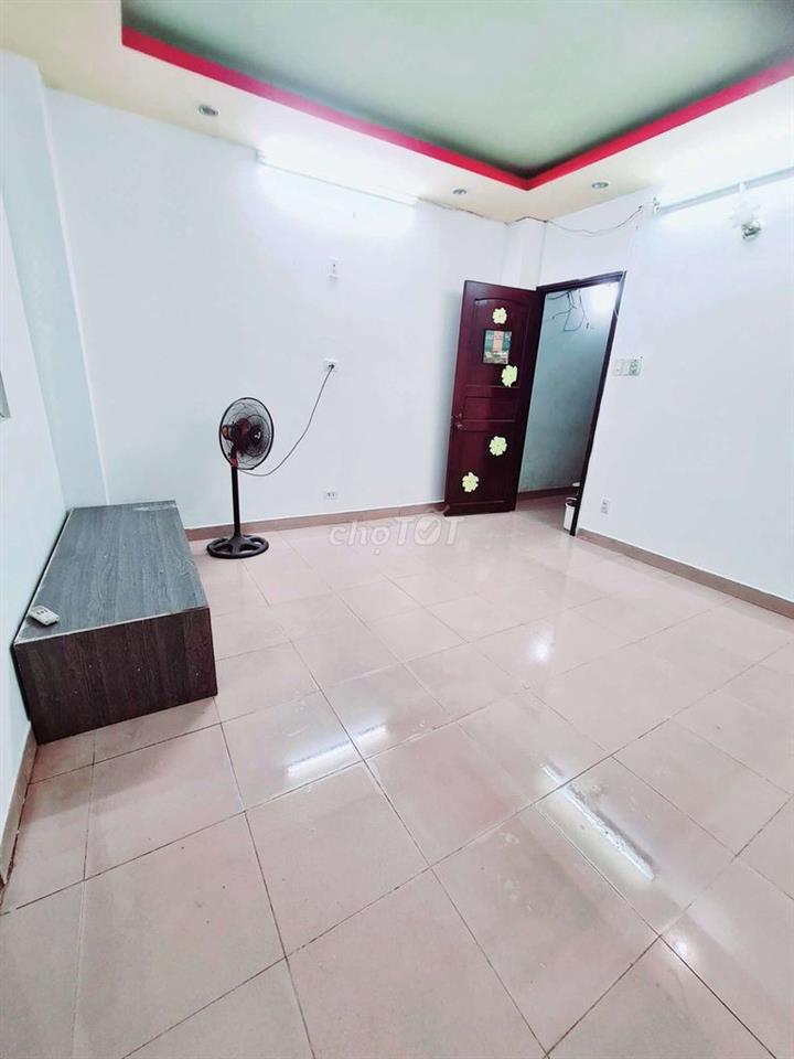 Phòng Đẹp. Máy Lạnh, Cửa Sổ, Trung Tâm Phú Nhuận