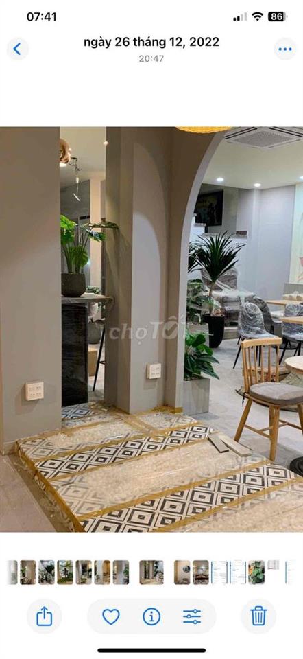 Khối nhà 1 trệt 2 lầu + sân thượng 1100m2