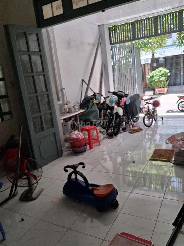 cho thuê chỗ dạy học thêm chiều hoặc tối. 