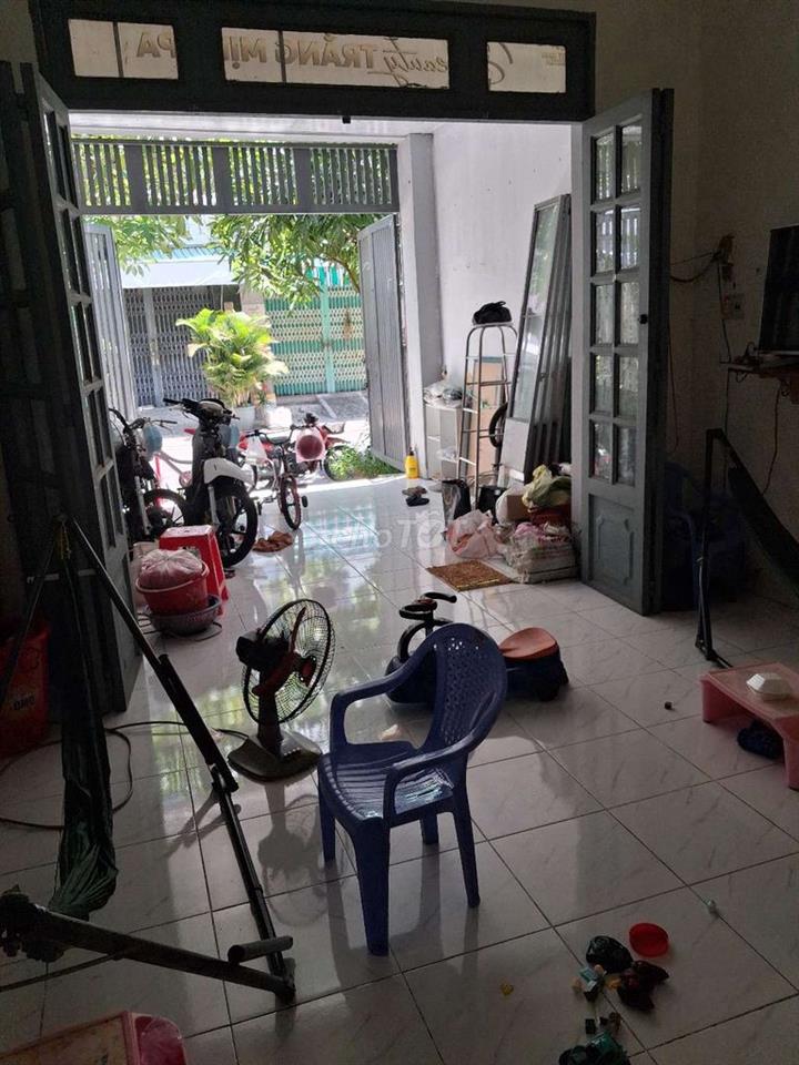 cho thuê chỗ dạy học thêm chiều hoặc tối. 