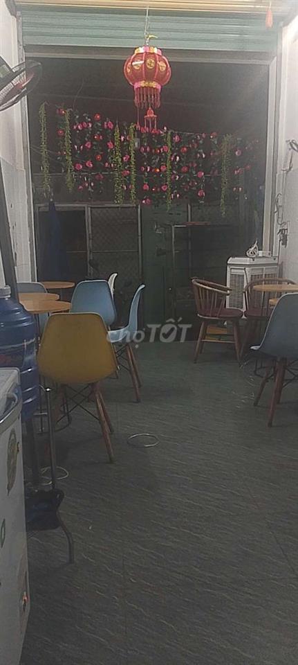 sang lại quán cà phê mặt tiền đường tỉnh lộ 10 phường Tân tạo giá 9tr 