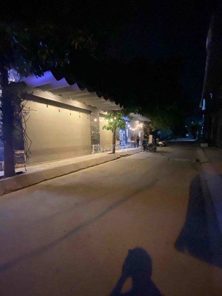 SANG NHƯỢNG MẶT BẰNG