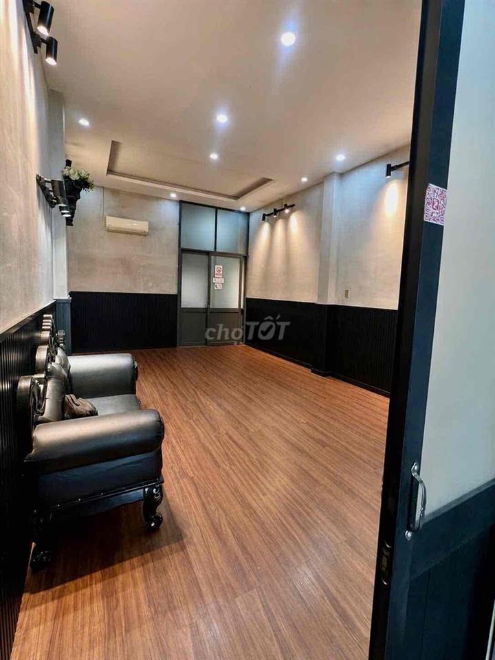 Cho thuê mặt bằng tầng trệt