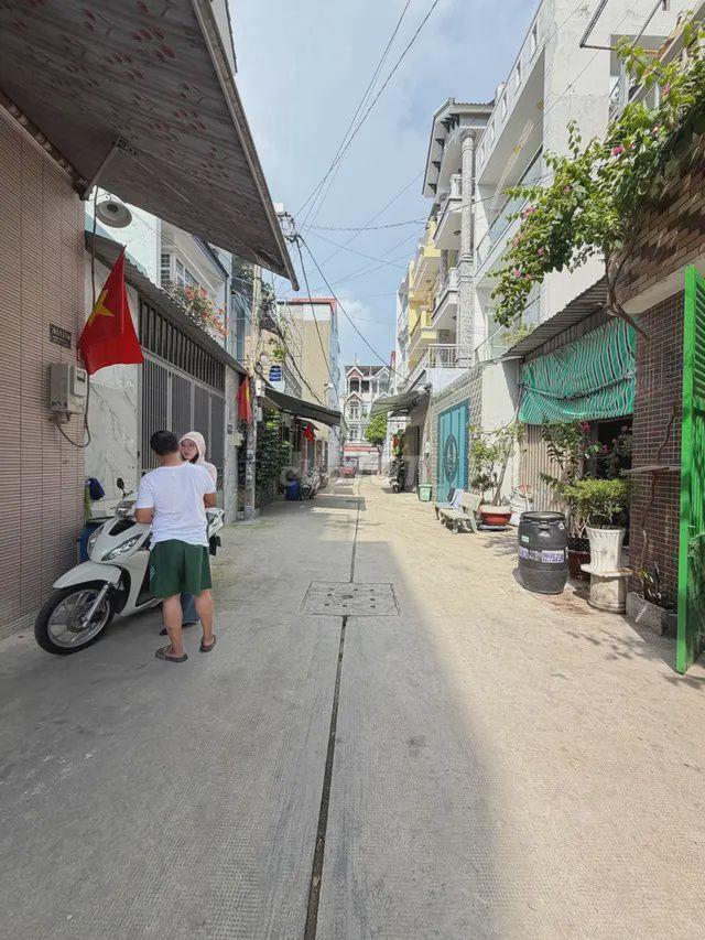 LÔ ĐẤT HIẾM - NGANG LỚN 5M