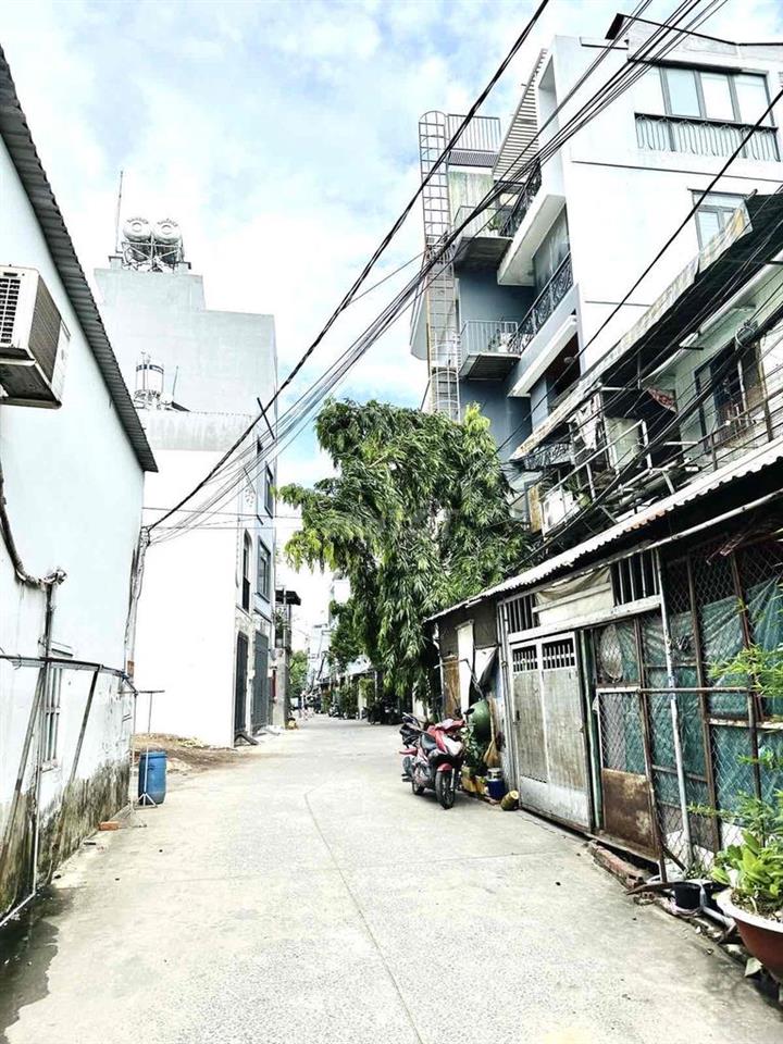Nhà nát tiện xây CHDV 100m2 (5x20m) XD 5x17m HXH Lê Trọng Tấn - 7.5 tỷ