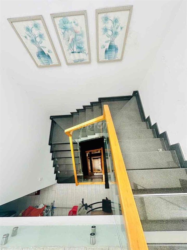 Nhà 5 tầng ngay ĐH Công Thương, DT 72m2 (4x18m) 6PN. Chỉ 7.5 tỷ