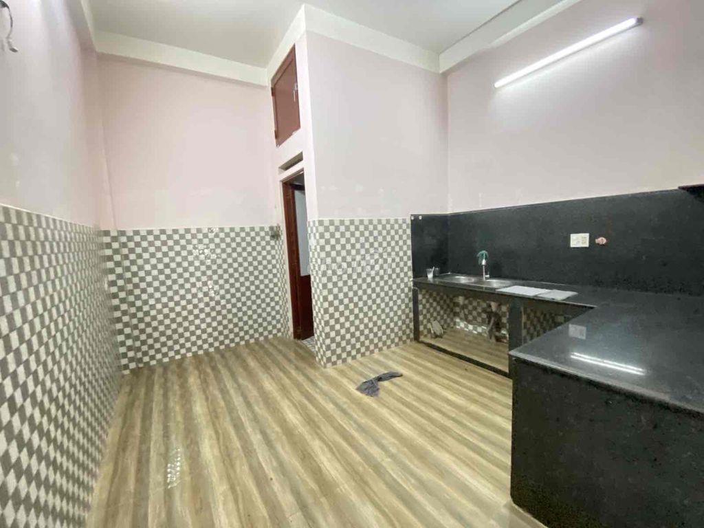 Hẻm 10m như MT Hoà Bình, gần Đầm Sen, DT 72m2 (4x18m) 3 tầng. Nhỉnh 7T