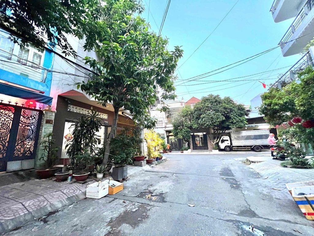 Nhà 5 tầng khu phân lô 12m VIP Tô Hiệu, DT 84m2 (4x21m) 6PN. Chỉ 9 tỷ