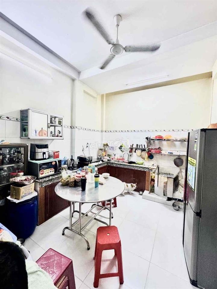 Hẻm 8m như MT Tân Hương, 5 tầng DTSD 400m2 (4x20m). Nhỉnh 10T