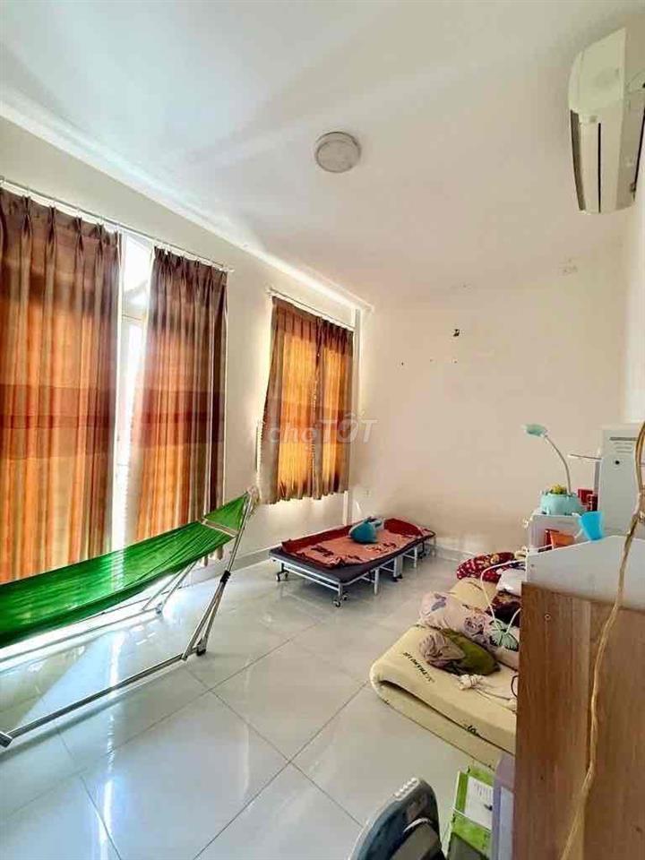 HXH sát công viên Lưu Chí Hiếu, DT 80m2 (5x16m) 4 tầng 8PN. Nhỉnh 10T