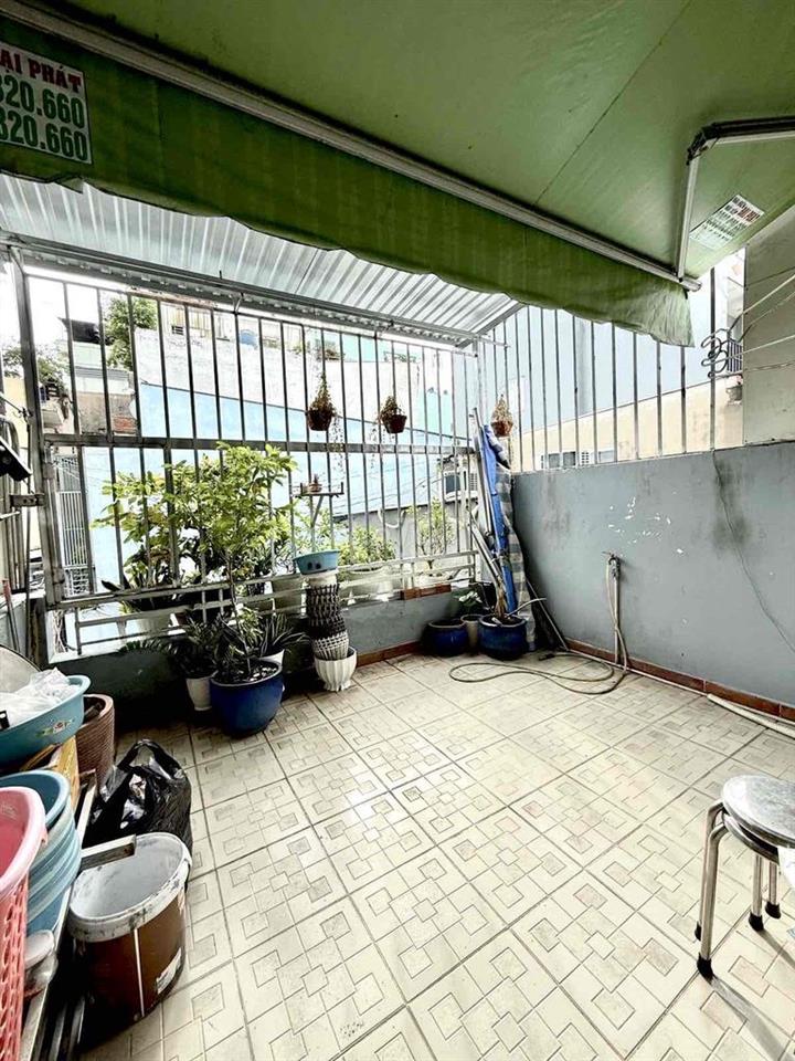 Kẹt tiền bán nhà hẻm 200 Gò Dầu, DT 82m2 (4.2x20m) 2 tầng. Chỉ 5.7 tỷ