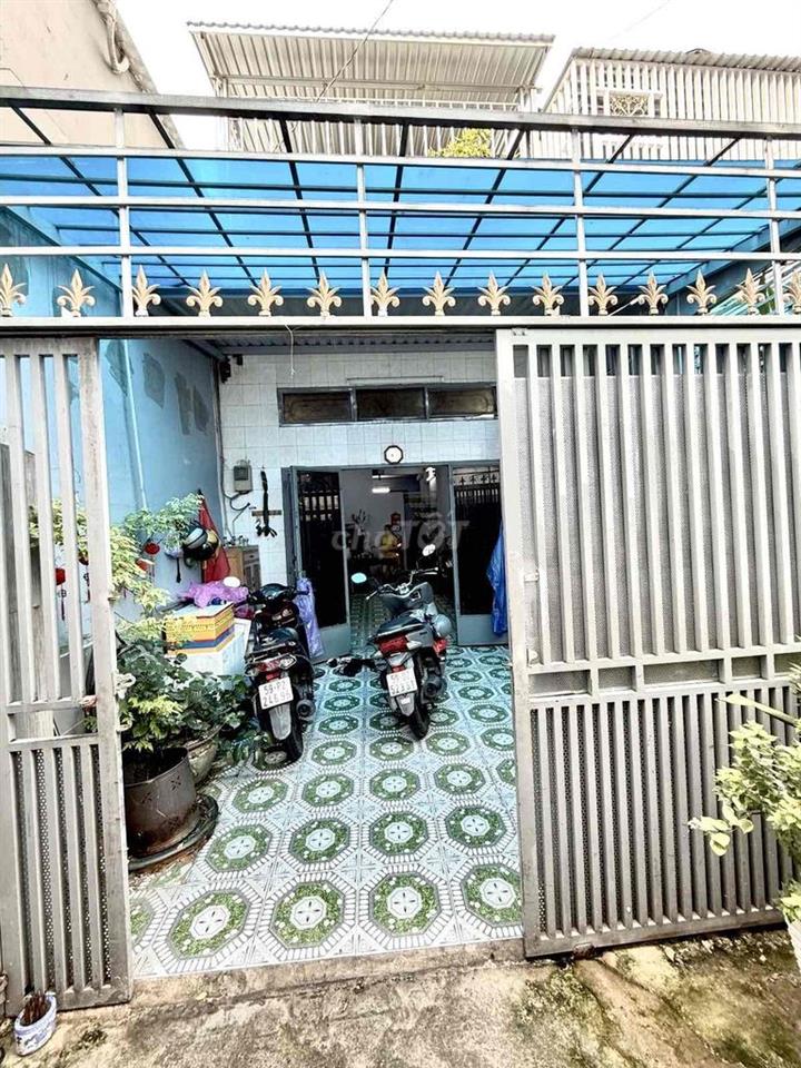 Kẹt tiền bán nhà hẻm 200 Gò Dầu, DT 82m2 (4.2x20m) 2 tầng. Chỉ 5.7 tỷ