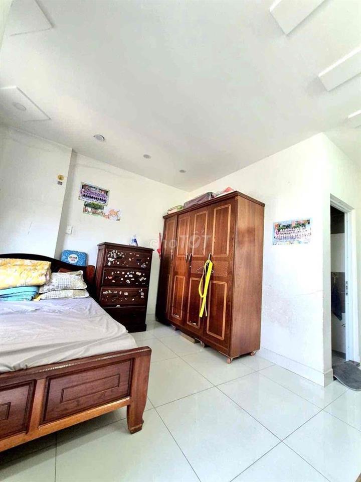 NHÀ 3 TẦNG - HXH CHUẨN 5M NGUYỄN CỮU ĐÀM, 64M2 (4x16M) 4PN. NHỈNH 6 TỶ