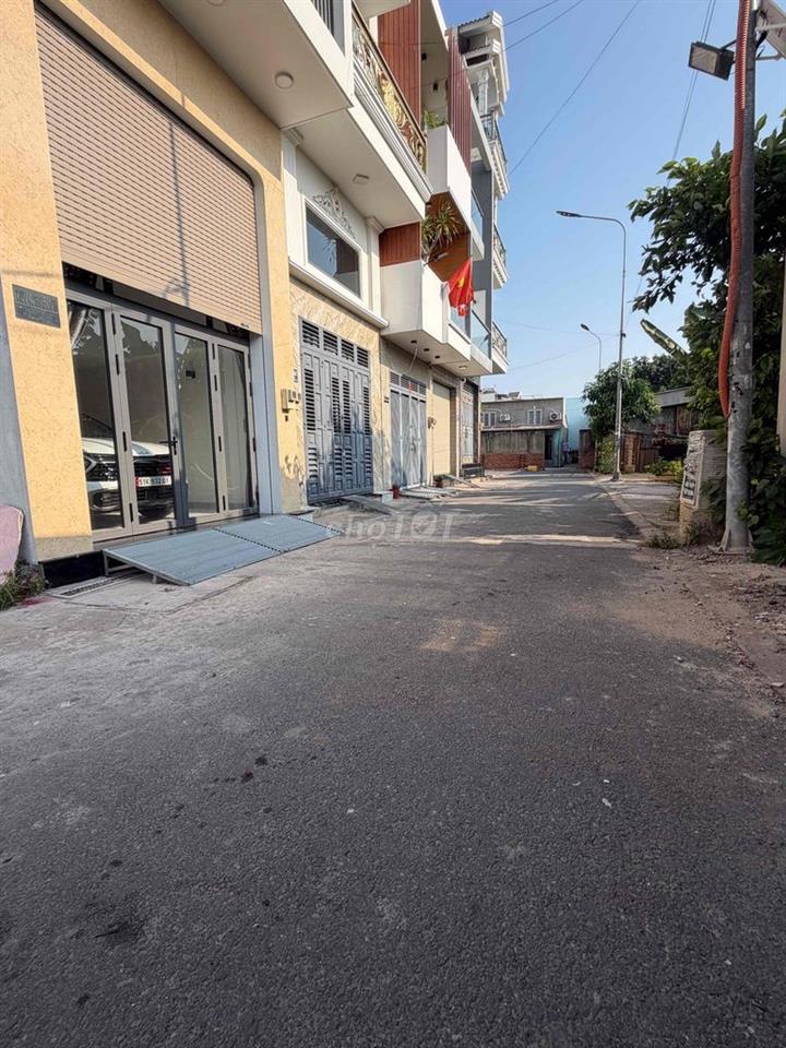 Đất tên lửa