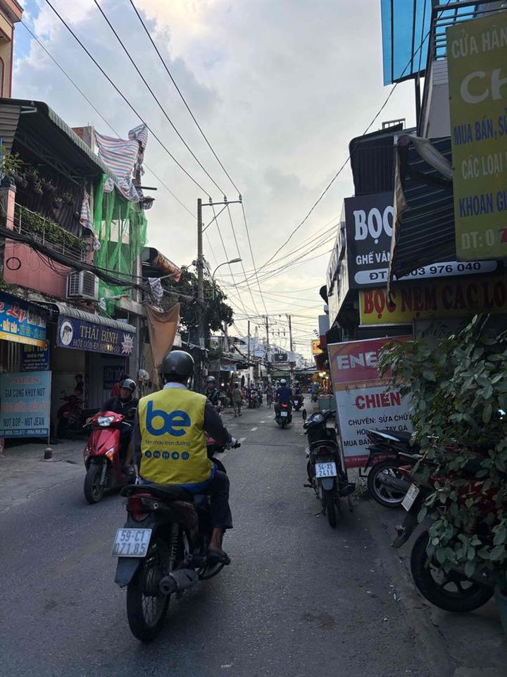 MẶT TIỀN ĐƯỜNG SỐ 8