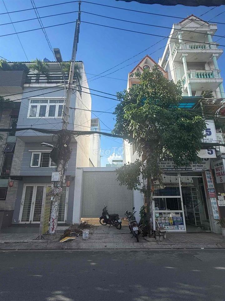 [BÁN GẤP] ĐẤT MẶT TIỀN ĐƯỜNG SỐ 3 - BÌNH HƯNG HÒA - CÓ SẴN NHÀ CẤP 4 -