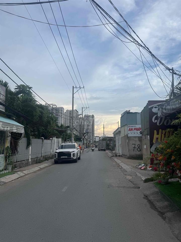 chính chủ Bán nền đất mặt tiền đường Lê Tấn Bê. Quận Bình Tân