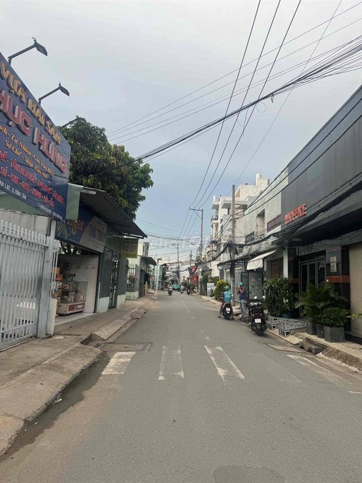 chính chủ Bán nền đất mặt tiền đường Lê Tấn Bê. Quận Bình Tân