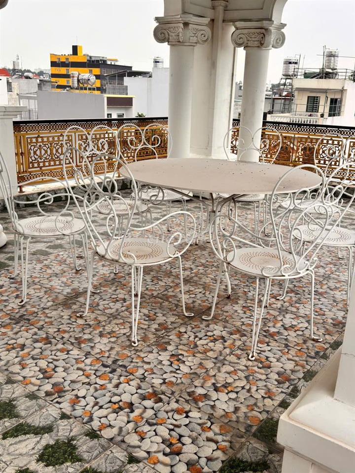 BÁN GẤP BIỆT THỰ 2500m2 DTSD CỔ ĐIỂN SÂN VƯỜN QUẬN 12