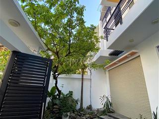 Cho thuê biệt thự 8X20 đường Phổ Quang, Phường 2 Tân Bình