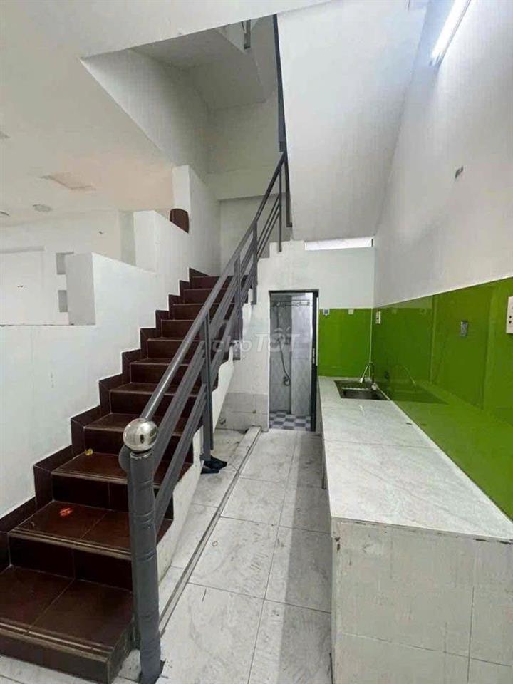 Cho thuê nhà 5X18 25tr mặt tiền đường Dương Bá Trạc, P.2, Q.8