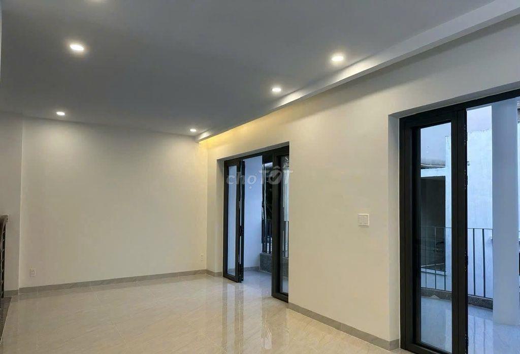 Nhà cho thuê 8X16 trệt lửng lầu đường Lam Sơn P.2, Q.Tân Bình