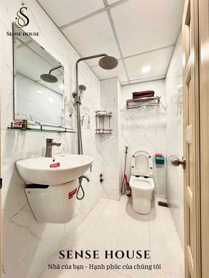 Đi bộ qua Đại Học Văn Hiến 4x-5x