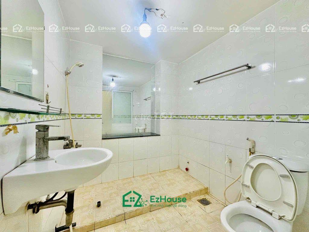 Gần Đh Mở - Q6 - Lý Chiêu Hoàng - ban công - phòng rôngk
