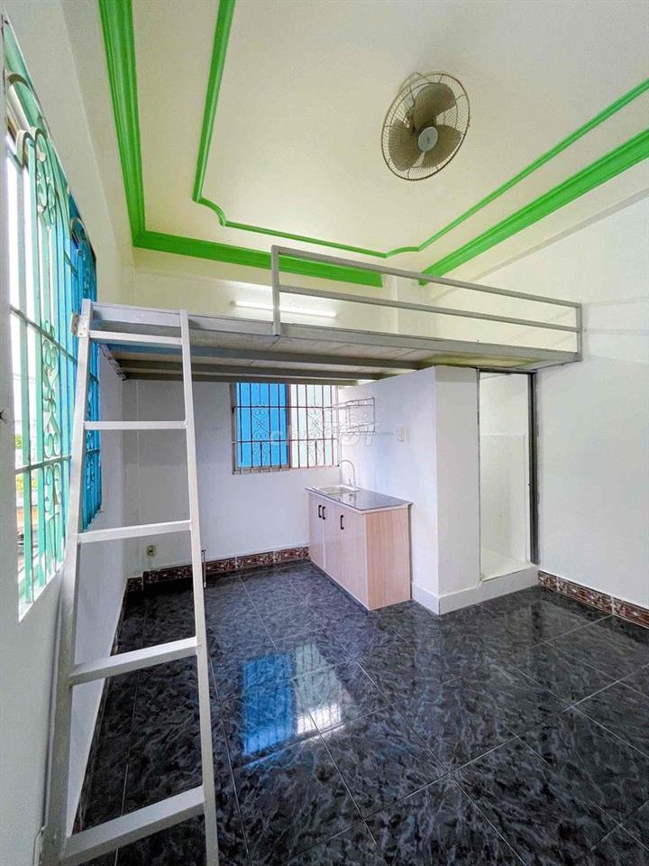 Gần Đh Mở  Gần Công viên Phú Lâm- Phòng 2 cửa sổ trời thoáng