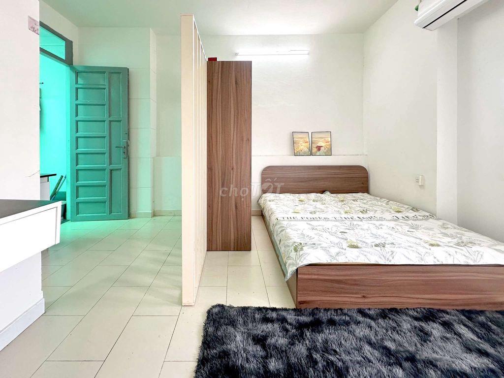 FULL NỘI THẤT, CÓ BANCOL, MÁY GIẶT CHUNG, ĐẬU XE Ô TÔ, RA VÀO 24/24