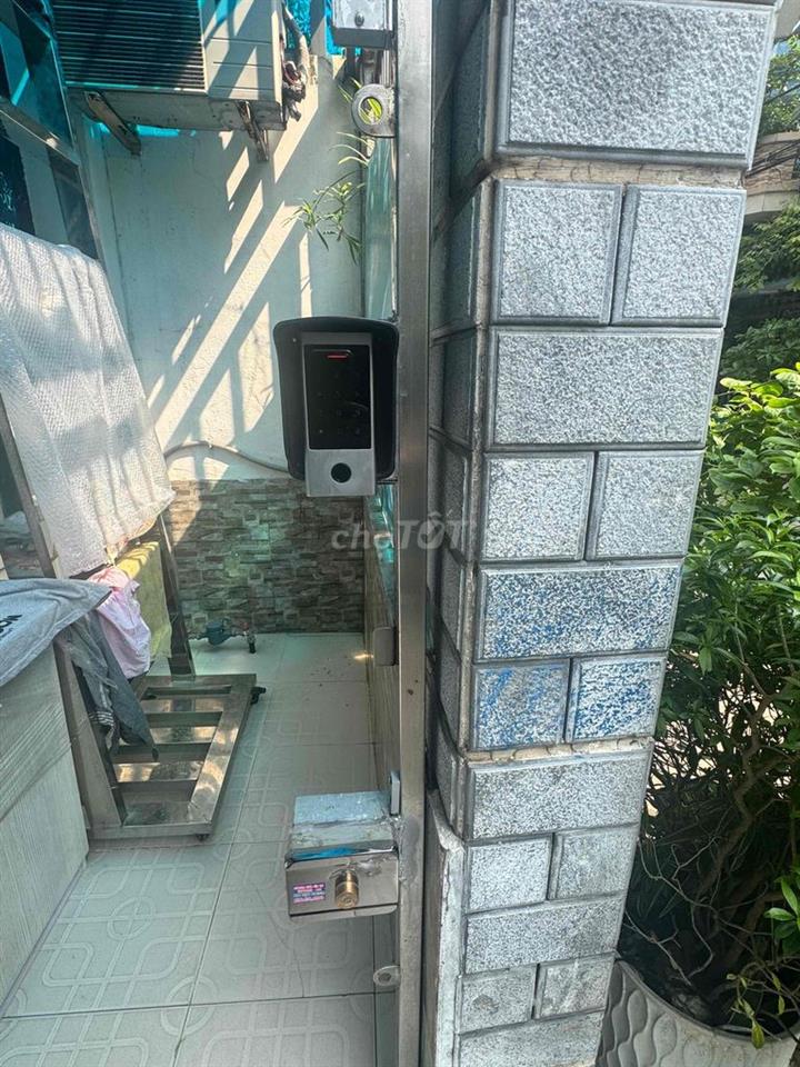 Phòng trệt, máy lạnh, gác cao!