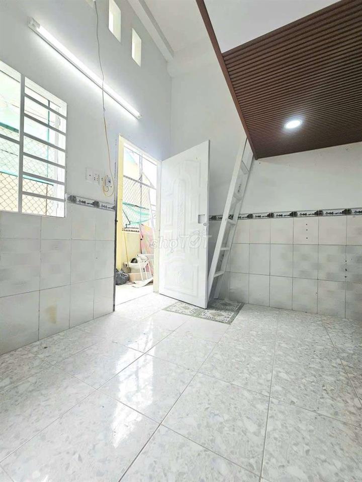 1tr7 không máy lạnh. 1tr9 có máy lạnh