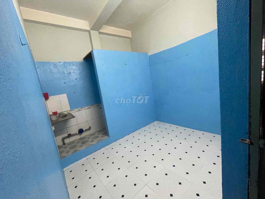 Phòng Hẻm Lớn Lê văn Quới