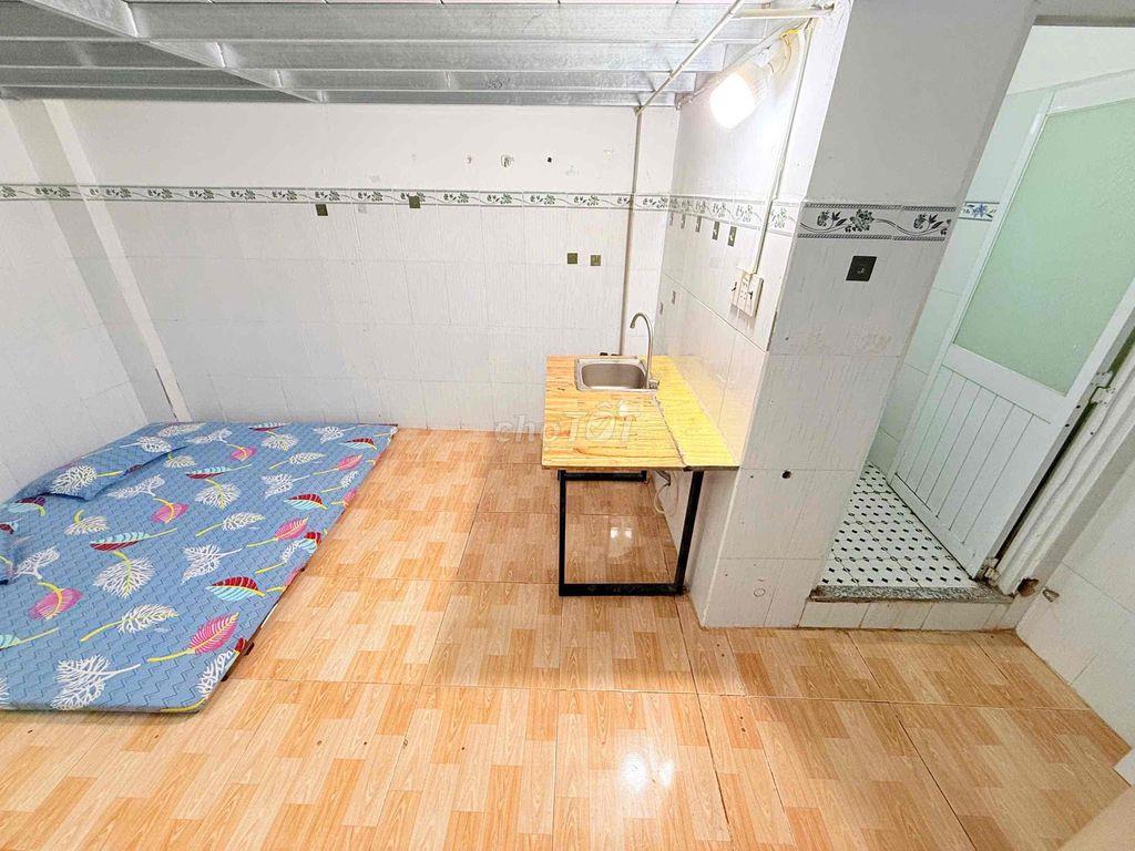 Phòng cho thuê giá rẻ bếp wc máy lạnh tuỳ phòng