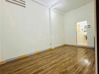 Phòng bếp wc giờ tự do ngay quận 3 gần q1 pasrter võ thị sáu