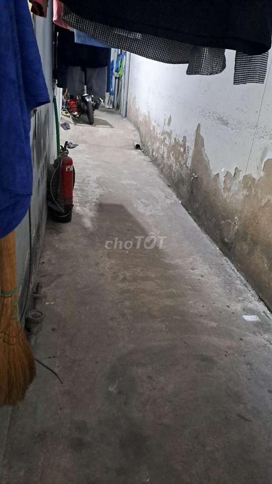 Phòng trọ Hẻm 100 Bùi Tư Toàn