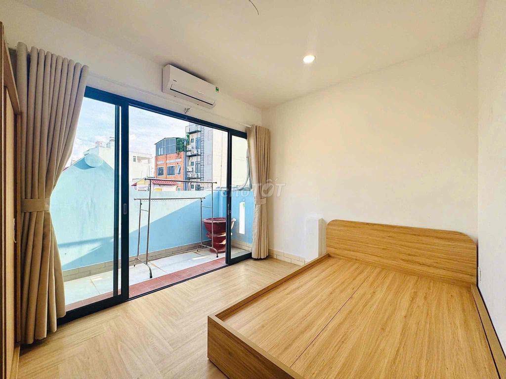 Nhà mới bancong rộng,có tủ lạnh máy lạnh vv, giáp aeon ngay gò dầu tp