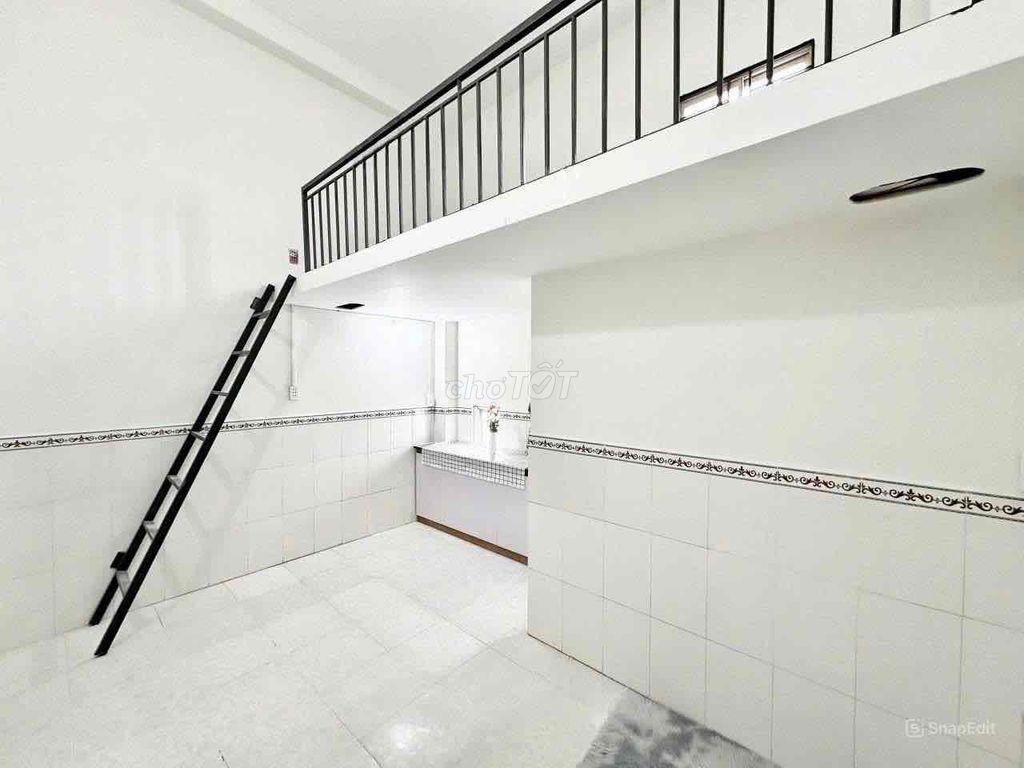 PHÒNG TRỌ GÁC CAO 2M NẰM KẾ BÊN AEON TÂN PHÚ