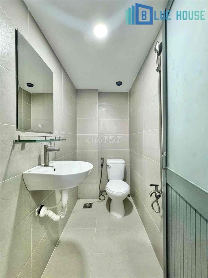 ĐI BỘ QUA ĐẠI HỌC CÔNG THƯƠNG MỚI, GIÁ RẺ DANG STUDIO NỘI THẤT CƠ BẢN