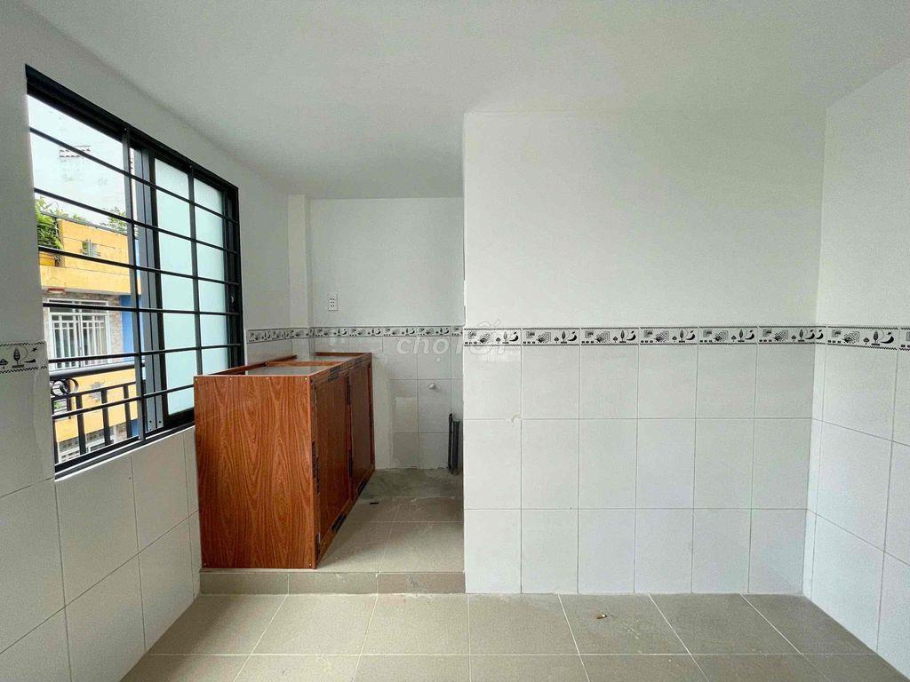 MỚI XÂY PHÒNG TRỌ FULL DÃY BAN CÔNG CHUNG THÔNG THOÁNG, ĐÓN NẮNG - GIÓ