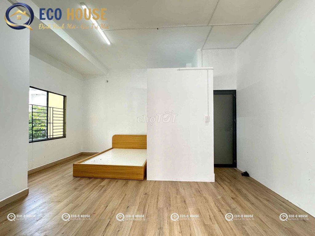 STUDIO BAN CÔNG RIÊNG GIÁ RẺ NẰM SÁT ĐẦM SEN, QUA ĐH VĂN HIẾN CHỈ 7P