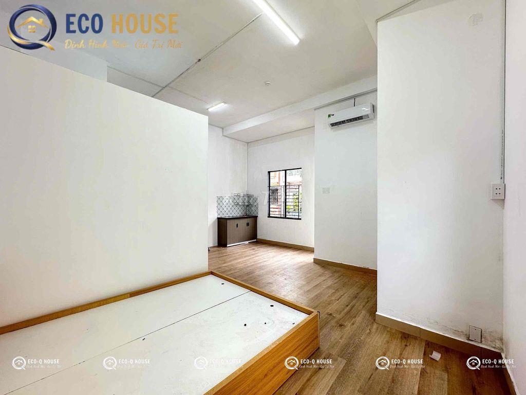 STUDIO BAN CÔNG RIÊNG GIÁ RẺ NẰM SÁT ĐẦM SEN, QUA ĐH VĂN HIẾN CHỈ 7P