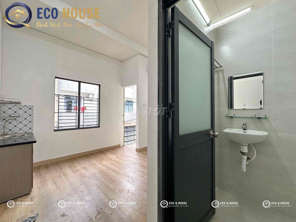 STUDIO BAN CÔNG RIÊNG GIÁ RẺ NẰM SÁT ĐẦM SEN, QUA ĐH VĂN HIẾN CHỈ 7P