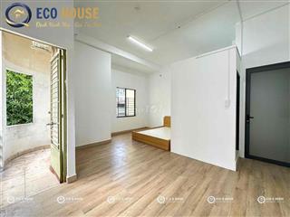 STUDIO BAN CÔNG RIÊNG GIÁ RẺ NẰM SÁT ĐẦM SEN, QUA ĐH VĂN HIẾN CHỈ 7P