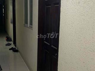 Cần pass lại phòng ở đường Lê Văn Quới, có thang m di chuyển lên c lâu