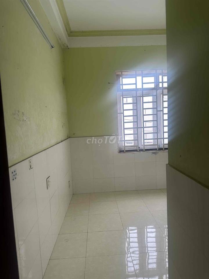 Phòng trọ có cửa sổ lớn
