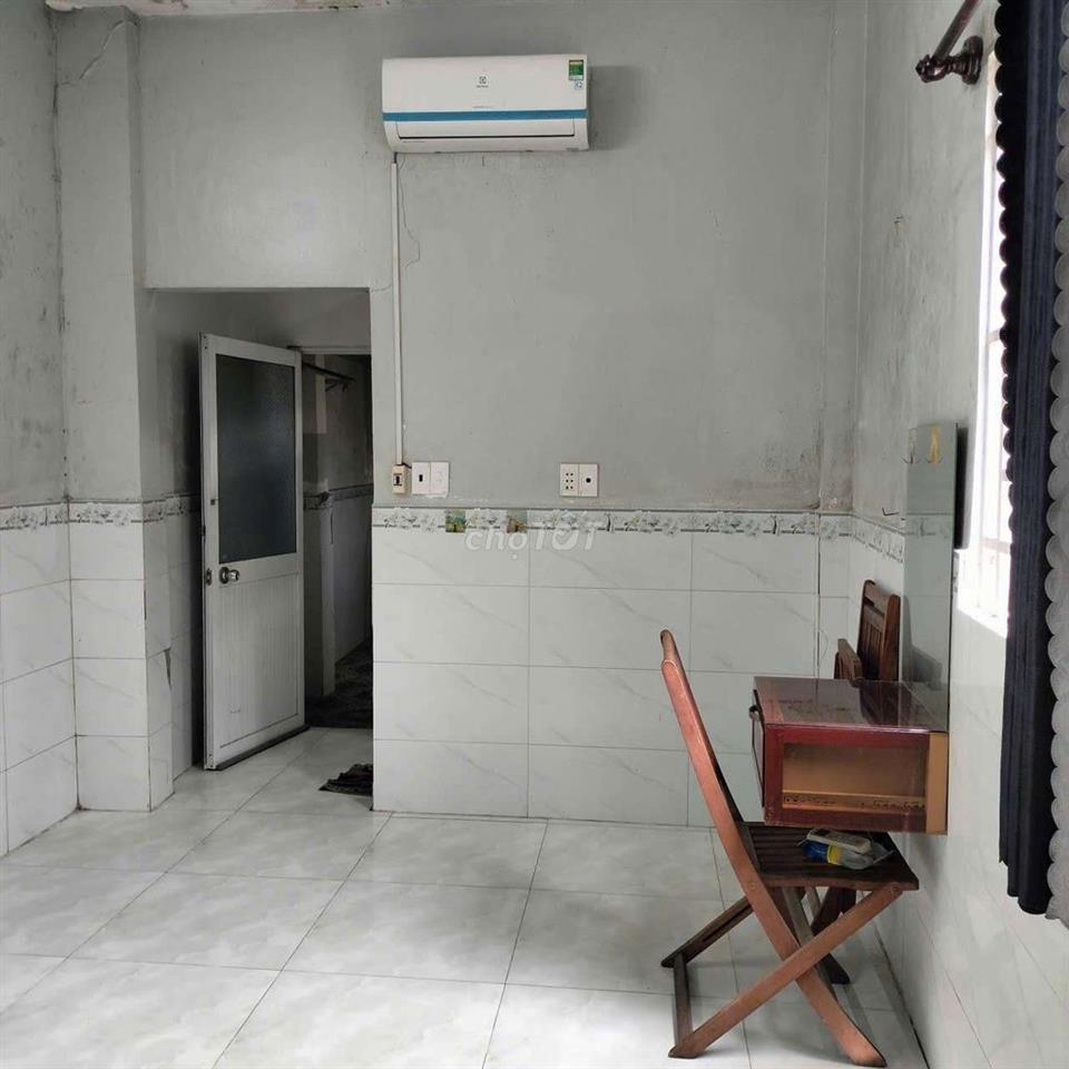 còn trống 1 phòng cần cho thuê 