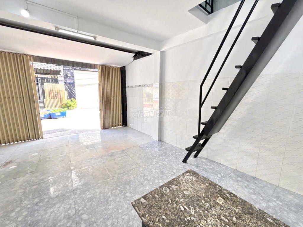 NHÀ NGUYÊN CĂN 1 TRỆT 2 LẦU - 2 BAN CÔNG - 2 NVS